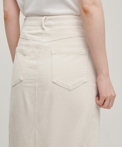 MUSINSA STANDARD WOMAN（ムシンサスタンダードウーマン）の「レディースコーデュロイミドル丈[クリーム]（スカート・レディース・その他・SMALL/MEDIUM/LARGE/X-SMALL）」の4枚目の写真