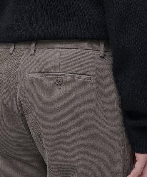 MUSINSA STANDARD（ムシンサスタンダード）の「レギュラーフィットコーデュロイパンツ[トープ]（その他パンツ・メンズ・その他・26/27/28/29/38/36/34/32/30/31/33）」の6枚目の写真