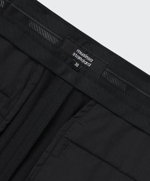 MUSINSA STANDARD（ムシンサスタンダード）の「ストレート隠しバンディングスラックス[ブラック]（スラックス・メンズ・その他・29/30/31/33/26/27/28/40/38/42/36/34/32）」の5枚目の写真