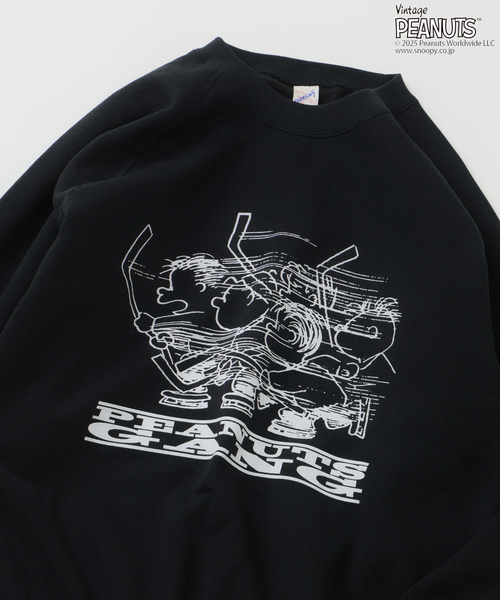 Vintage PEANUTS(ビンテージピーナッツ)の「PEANUTS / ピーナッツ 別注 FANTASY A&G INC プリント スウェット HOLIDAY(スウェット・メンズ・ブラック/アイボリー/ブラウン/ネイビー/レッド・MEDIUM/LARGE/X-LARGE)」の9枚目の写真