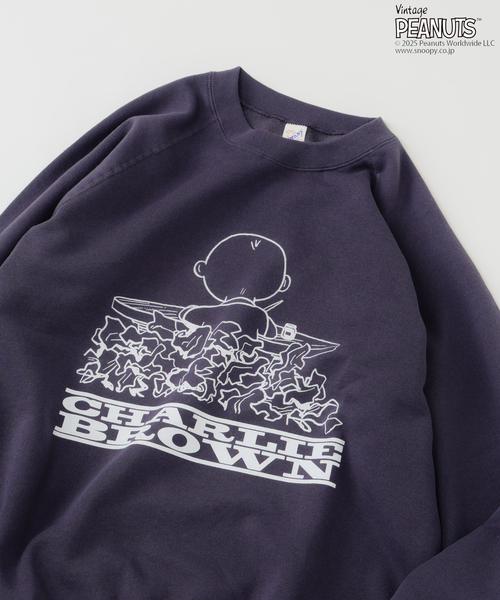 Vintage PEANUTS(ビンテージピーナッツ)の「PEANUTS / ピーナッツ 別注 FANTASY A&G INC プリント スウェット HOLIDAY(スウェット・メンズ・ブラック/アイボリー/ブラウン/ネイビー/レッド・MEDIUM/LARGE/X-LARGE)」の15枚目の写真