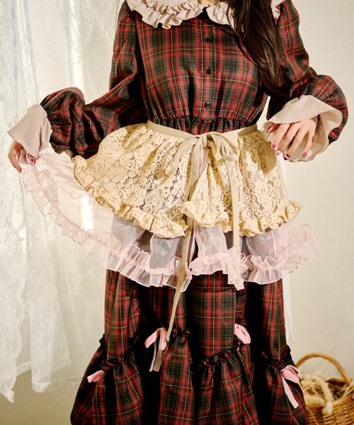 kutir(クティール)の「【クティールとレトロ】マルチウェイボリュームレースフリル(付け襟・レディース・オレンジ/ベージュ/ピンク/オフホワイト・FREE)」の1枚目の写真