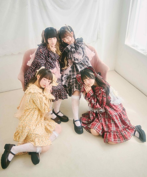 kutir(クティール)の「【クティールとレトロ】マルチウェイボリュームレースフリル(付け襟・レディース・オレンジ/ベージュ/ピンク/オフホワイト・FREE)」の13枚目の写真