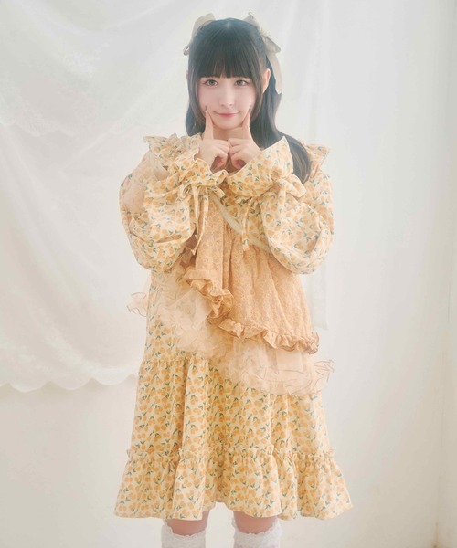 kutir(クティール)の「【クティールとレトロ】マルチウェイボリュームレースフリル(付け襟・レディース・オレンジ/ベージュ/ピンク/オフホワイト・FREE)」の10枚目の写真