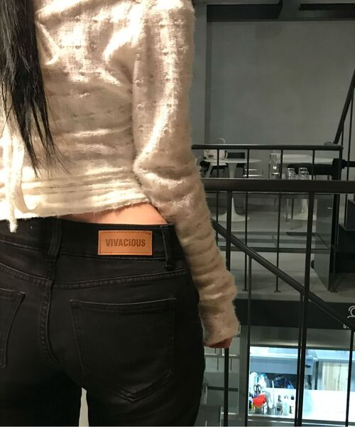 Vivacious(ビバシャス)の「Slender Bootscut WASHING BLACK(デニムパンツ・レディース・ブラック・SMALL/MEDIUM/LARGE)」の5枚目の写真