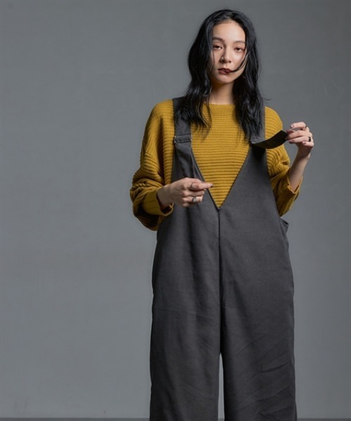 Soiunique（スワユニーク）の「V開きゆったりサイズオールインワン ［Soiunique］（つなぎ/オールインワン・レディース・チャコール/ブラック・M～Ｌ/L～LL）」の17枚目の写真