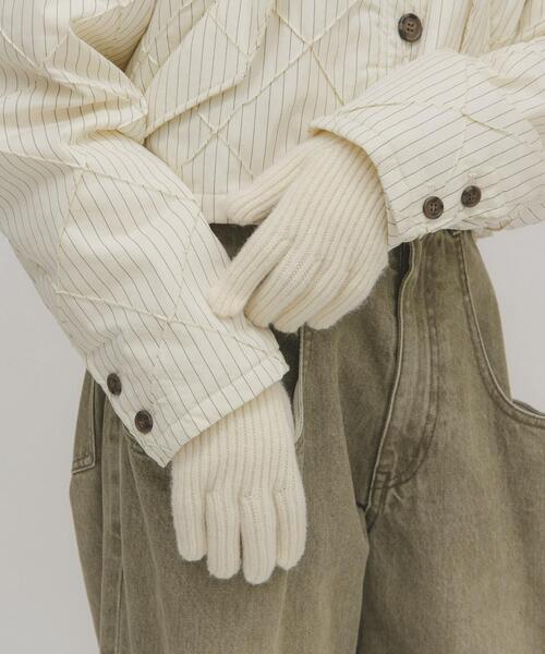 KBF（ケイビーエフ）の「リブニットグローブ（手袋・レディース・アイボリー/ライトブルー/ブラウン・ONE）」の7枚目の写真