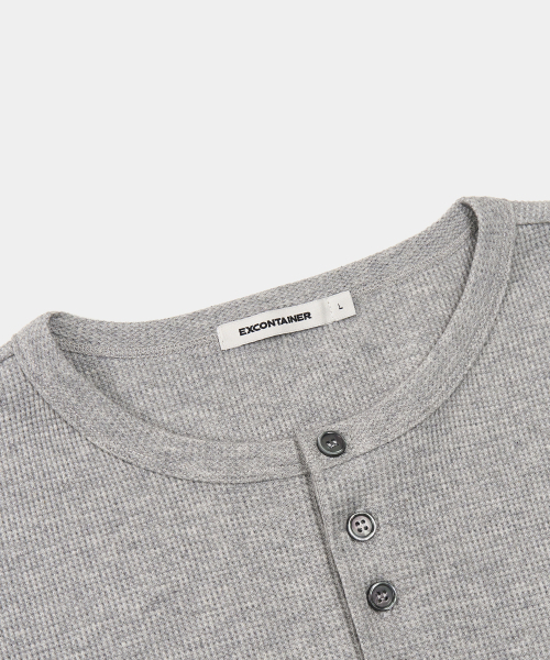 EXCONTAINER(エックスコンテナ)の「ヘンリーネックワッフルロングスリーブ(グレー)(Tシャツ/カットソー・メンズ・その他・MEDIUM/LARGE/X-LARGE/SMALL)」の2枚目の写真