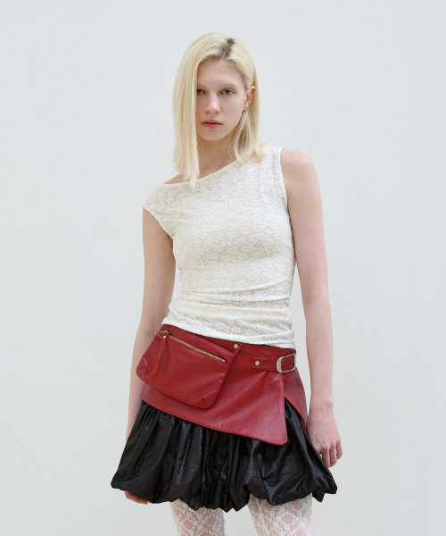 AOPT(アオプト)の「FLORAL UNBALANCE SLEEVELESS TOP - IVORY(Tシャツ/カットソー・レディース・その他・SMALL/MEDIUM)」の1枚目の写真