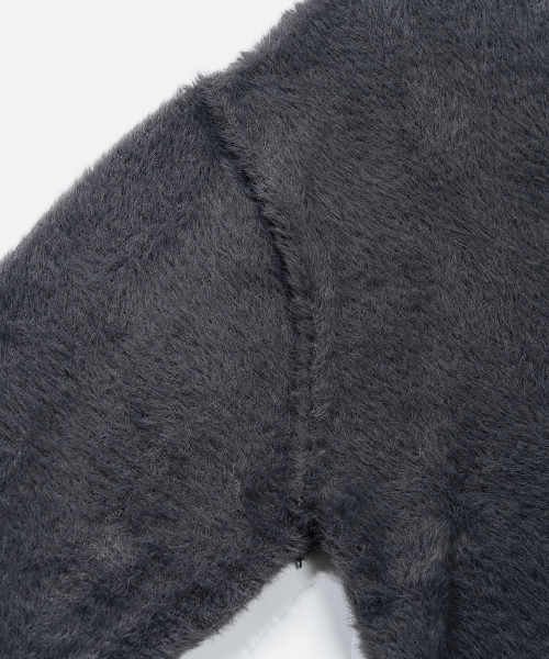 VASTIC(バスティック)の「ヘアリーリバースVネックニット_チャコール(ニット/セーター・メンズ・その他・MEDIUM/LARGE)」の5枚目の写真