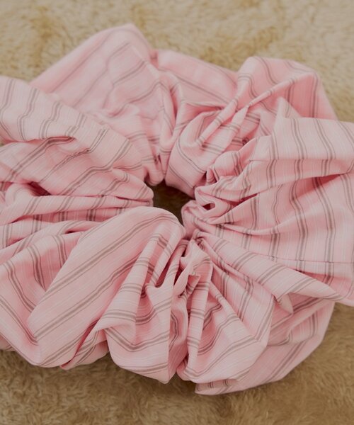 Chico（チコ）の「ストライプBIGシュシュ（シュシュ・レディース・ピンク/ブルー/ベージュ・FREE）」の11枚目の写真