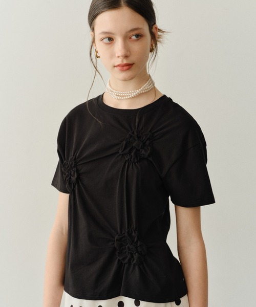 yae（ヤエ）の「Flower Crinkle T-shirt / フラワークリンクルTシャツ（Tシャツ/カットソー・レディース・ホワイト/ライトブルー/ブラック/ピンク・FREE）」の3枚目の写真