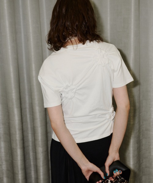 yae（ヤエ）の「Flower Crinkle T-shirt / フラワークリンクルTシャツ（Tシャツ/カットソー・レディース・ホワイト/ライトブルー/ブラック/ピンク・FREE）」の16枚目の写真