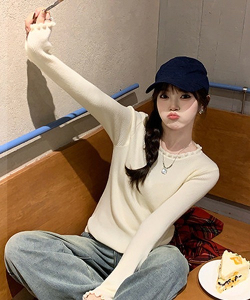 Miniministore(ミニミニストア)の「フリル リブニットトップス クルーネック(ニット/セーター・レディース・ホワイト/ブラック/ライトブルー/アイボリー/グレー・FREE)」の7枚目の写真