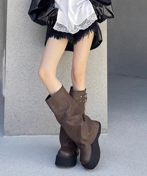 LAC-VERT（ラック・ヴェール）の「【ロング】ZIPベルトカバーブーツ（ブーツ・レディース・ブラック/ブラウン・SMALL/MEDIUM/LARGE）」の6枚目の写真