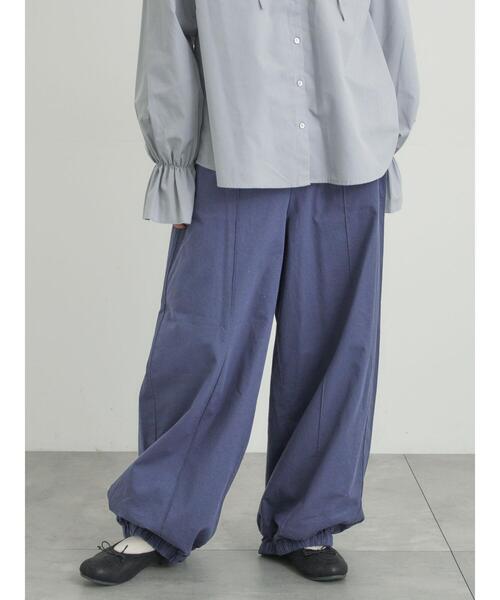 Samansa Mos2（サマンサ モスモス）の「【M/Lサイズ】センターピンタック裾ギャザーパンツ（その他パンツ・レディース・チャコールグレー/ベージュ/ネイビー/イエロー・M/L）」の15枚目の写真