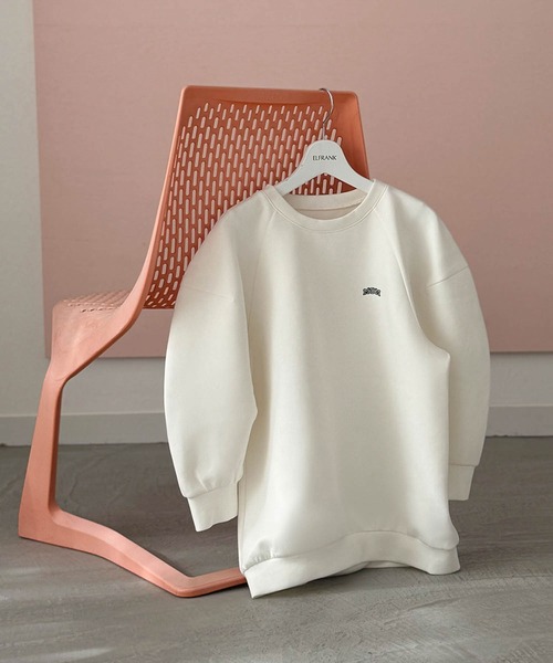ELFRANK(エルフランク)の「ロゴ刺繍 ラグランスリーブ スウェット トップス プルオーバー 母の日ギフト・自分のご褒美に《着用動画あり》(スウェット・レディース・ブラウン/レッド/オフホワイト/チャコールグレー・M/L)」の8枚目の写真