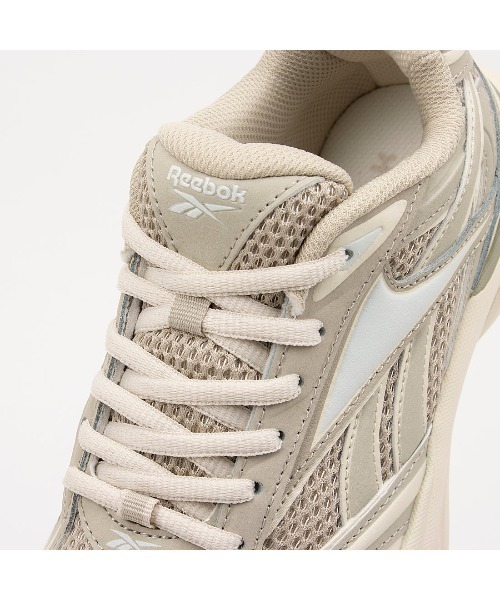 Reebok（リーボック）の「ベルウェーブ / BELWAVE（スニーカー・レディース・ストーン/ベージュ/ホワイト×ピンク・22.0cm/26.0cm/25.5cm/25.0cm/24.0cm/24.5cm/23.5cm/23.0cm/22.5cm）」の11枚目の写真