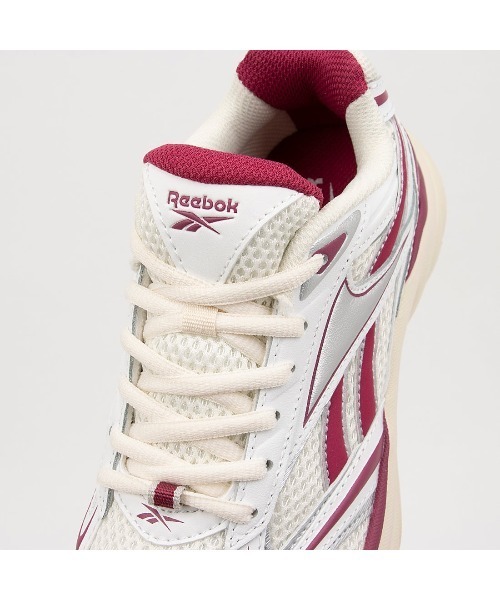 Reebok（リーボック）の「ベルウェーブ / BELWAVE（スニーカー・レディース・ストーン/ベージュ/ホワイト×ピンク・22.0cm/26.0cm/25.5cm/25.0cm/24.0cm/24.5cm/23.5cm/23.0cm/22.5cm）」の16枚目の写真