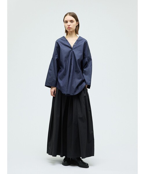 mizuiroind（ミズイロインド）の「mizuiro ind Vネックデニムシャツ（シャツ/ブラウス・レディース・その他1・FREE）」の7枚目の写真