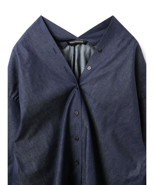 mizuiroind（ミズイロインド）の「mizuiro ind Vネックデニムシャツ（シャツ/ブラウス・レディース・その他1・FREE）」の11枚目の写真