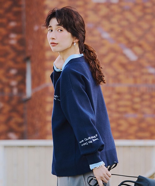 studio CLIP（スタディオクリップ）の「12ゲージランダム刺繍スウェットライクニット（ニット/セーター・レディース・ライトグリーン/ネイビー/オフホワイト・FREE）」の12枚目の写真