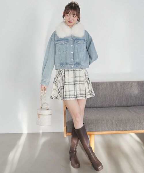 MAJESTIC LEGON（マジェスティックレゴン）の「2wayフェイクファーカラーブルゾン（ブルゾン・レディース・ブルー/アイボリー/ベージュ・MEDIUM）」の4枚目の写真