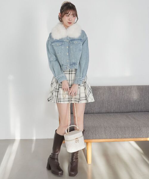 MAJESTIC LEGON（マジェスティックレゴン）の「2wayフェイクファーカラーブルゾン（ブルゾン・レディース・ブルー/アイボリー/ベージュ・MEDIUM）」の5枚目の写真