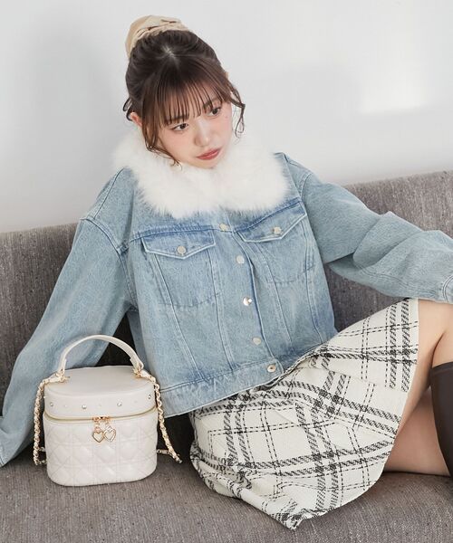 MAJESTIC LEGON（マジェスティックレゴン）の「2wayフェイクファーカラーブルゾン（ブルゾン・レディース・ブルー/アイボリー/ベージュ・MEDIUM）」の7枚目の写真