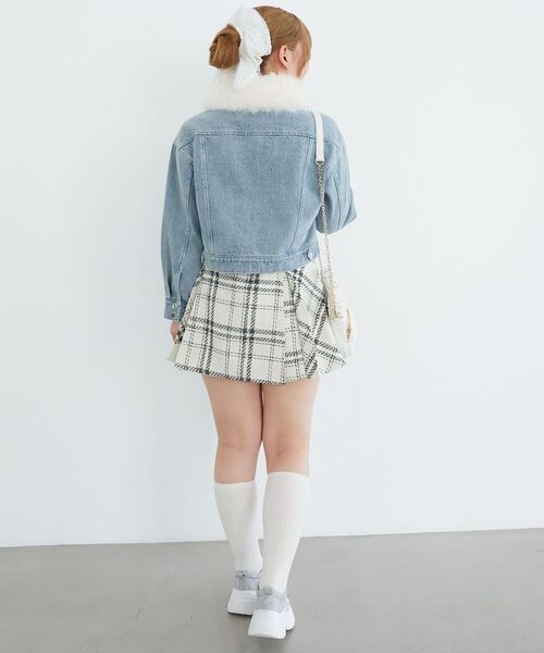 MAJESTIC LEGON（マジェスティックレゴン）の「2wayフェイクファーカラーブルゾン（ブルゾン・レディース・ブルー/アイボリー/ベージュ・MEDIUM）」の11枚目の写真