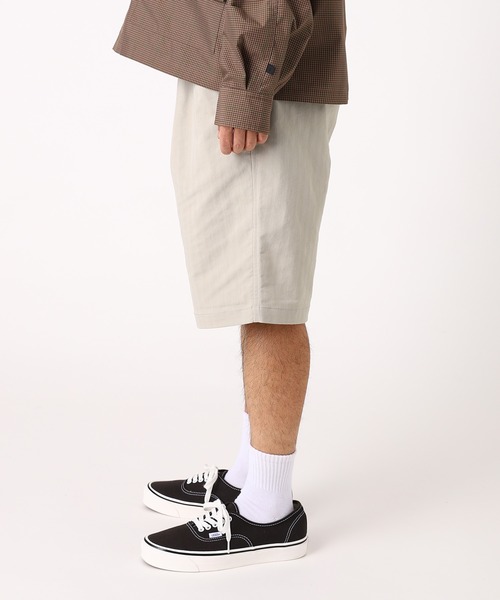 DAIWA PIER39(ダイワピア39)の「TECH EASY SHORTS HERRINGBONE BP-52026(その他パンツ・メンズ・オフホワイト/チャコールグレー・LARGE/MEDIUM/SMALL/X-LARGE)」の4枚目の写真