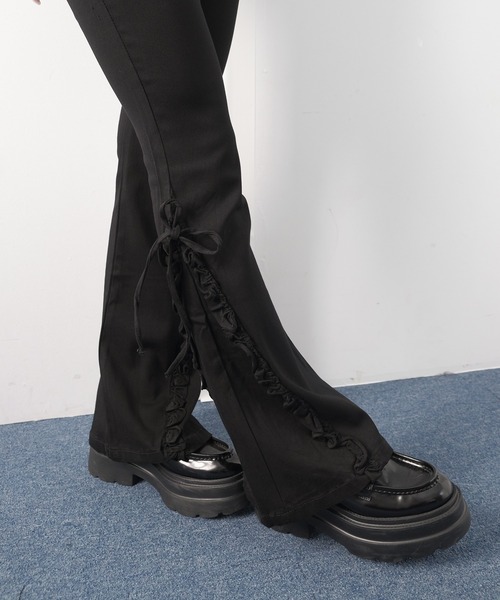 Ulysses(ユリシス)の「フリルリボンフレアパンツ(その他パンツ・レディース・ブラック・S)」の9枚目の写真