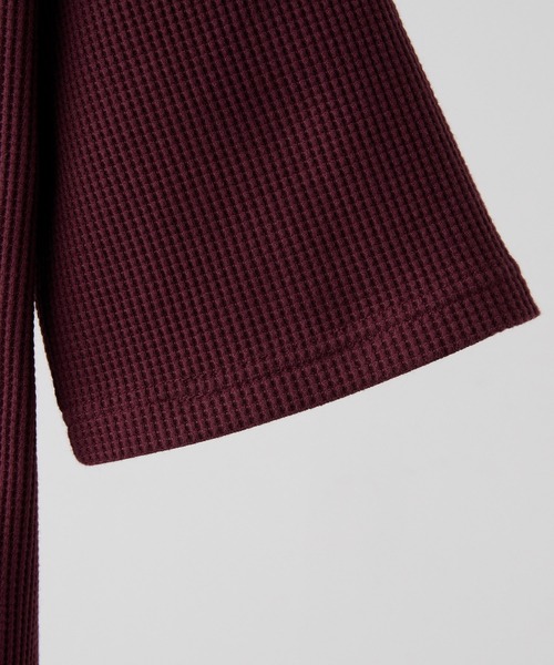 CLEL(クレイル)の「【CLEL】Functional Thermal Henley Neck Short Sleeve T-Shirt / ファンクショナリー サーマルヘンリーネック半袖Tシャツ(抗菌防臭/吸水速乾)(Tシャツ/カットソー・メンズ・ブラック/ワイン/グレイッシュベージュ/ネイビー/杢グレー/ダークブラウン/グレー系2/グレー系1・L/M/S/XS)」の20枚目の写真