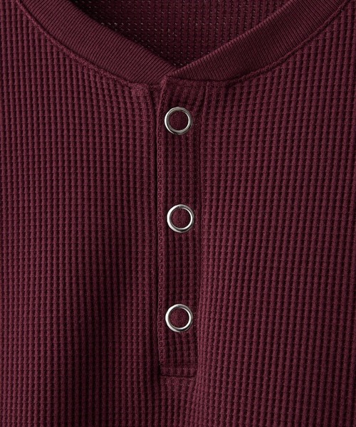 CLEL(クレイル)の「【CLEL】Functional Thermal Henley Neck Short Sleeve T-Shirt / ファンクショナリー サーマルヘンリーネック半袖Tシャツ(抗菌防臭/吸水速乾)(Tシャツ/カットソー・メンズ・ブラック/ワイン/グレイッシュベージュ/ネイビー/杢グレー/ダークブラウン/グレー系2/グレー系1・L/M/S/XS)」の21枚目の写真