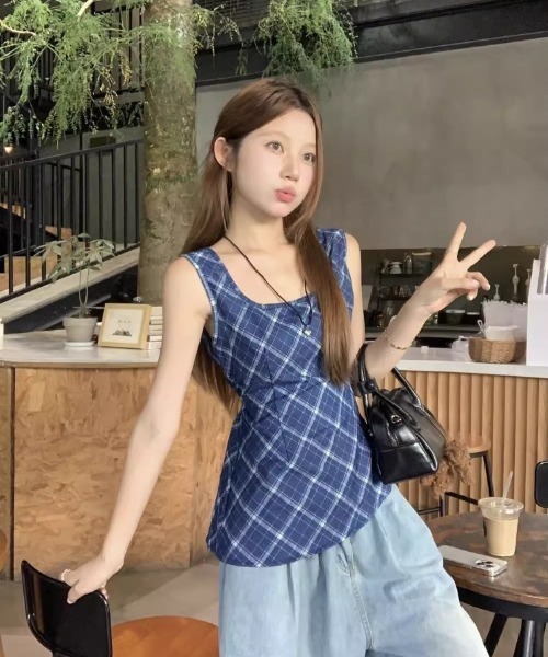 Ritzy(リッツィー)の「チェックノースリーブトップス(シャツ/ブラウス・レディース・ブルー・M/L/S)」の6枚目の写真