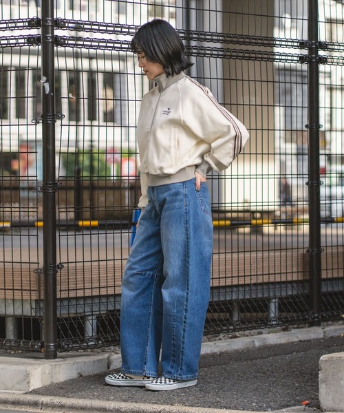 CONVERSE(コンバース)の「【CONVERSE/コンバース】【最旬トラックジャケット】ラインスリーブジャケット トリコット素材 スポーツMIX(ジャージ・レディース・グレー/アイボリー/ブラック/ブルー・LARGE/MEDIUM)」の20枚目の写真