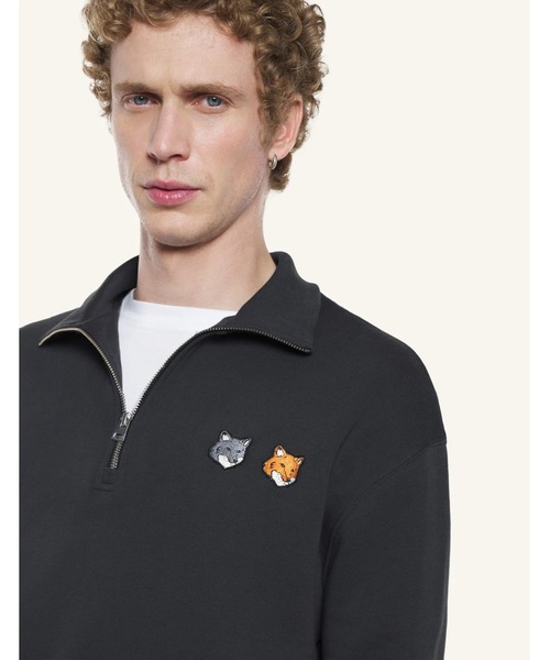 Maison Kitsune(メゾンキツネ)の「DOUBLE FOX HEAD HALF ZIP COMFORT SWEATSHIRT(スウェット・メンズ・ブラック・XS/XL/S/M/L)」の5枚目の写真