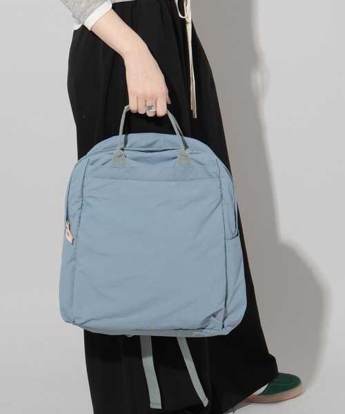 GEORGE'S(ジョージズ)の「12POCKET INSIDE PRINT RUCK(バックパック/リュック・レディース・ブルー/チャコールグレー/ベージュ・FREE)」の6枚目の写真