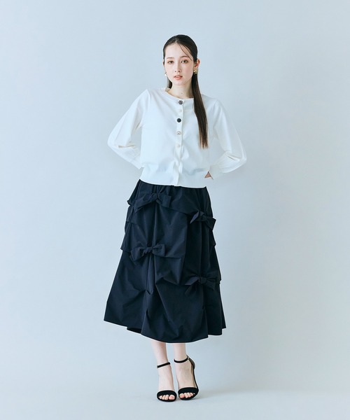 Audie a Muses(オーディアミューズ)の「ビジューボタンカーディガン(カーディガン/ボレロ・レディース・ブラック/オフホワイト・38/42)」の10枚目の写真