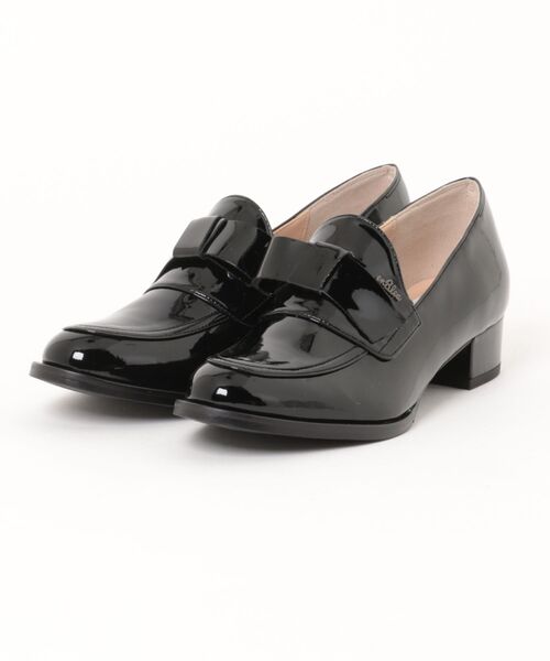 LANVIN en Bleu(ランバンオンブルー)の「オールウェザー対応リボンモチーフローファー(レインシューズ・レディース・サンドベージュ/ブラック・23.0cm/23.5cm/24.0cm/24.5cm/22.5cm)」の1枚目の写真
