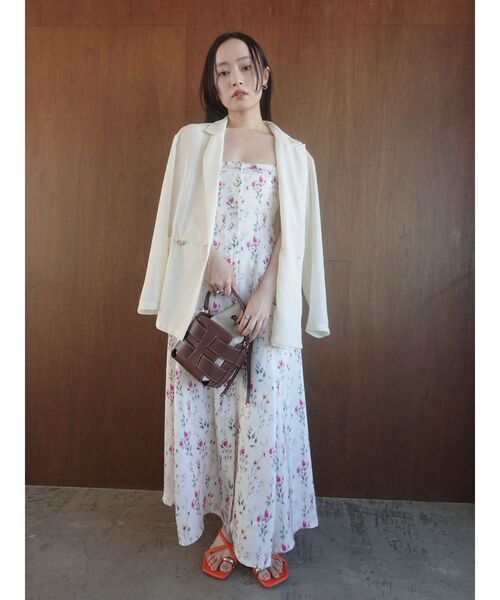 LAGUNAMOON(ラグナムーン)の「フロントボタンデザインフロ-ラルプリントサテンキャミワンピース(ワンピース・レディース・ネイビー/ホワイト・MEDIUM/SMALL)」の14枚目の写真