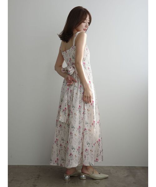 LAGUNAMOON(ラグナムーン)の「フロントボタンデザインフロ-ラルプリントサテンキャミワンピース(ワンピース・レディース・ネイビー/ホワイト・MEDIUM/SMALL)」の16枚目の写真