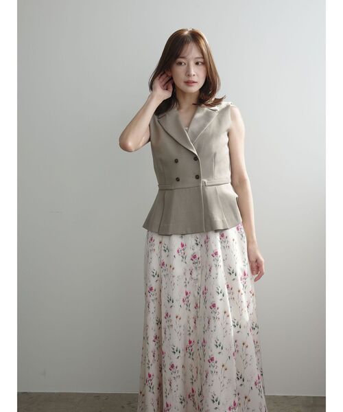 LAGUNAMOON(ラグナムーン)の「フロントボタンデザインフロ-ラルプリントサテンキャミワンピース(ワンピース・レディース・ネイビー/ホワイト・MEDIUM/SMALL)」の20枚目の写真