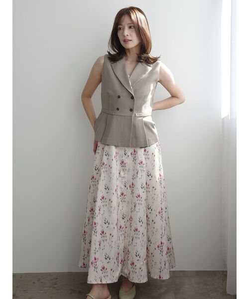 LAGUNAMOON(ラグナムーン)の「フロントボタンデザインフロ-ラルプリントサテンキャミワンピース(ワンピース・レディース・ネイビー/ホワイト・MEDIUM/SMALL)」の21枚目の写真