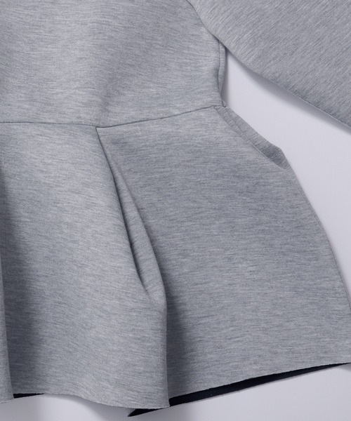 MERAKI(メラキ)の「ボリュームタックフレアトップス(その他トップス・レディース・ブラック/グレー/ピンク/ベージュ・FREE)」の8枚目の写真