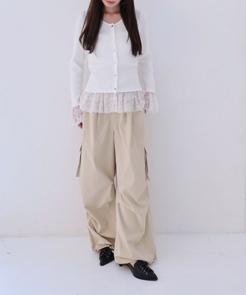 archives(アルシーヴ)の「レースドッキングギャザーニットカーディガン(カーディガン/ボレロ・レディース・ネイビー/オフホワイト/ブルー・MEDIUM)」の20枚目の写真