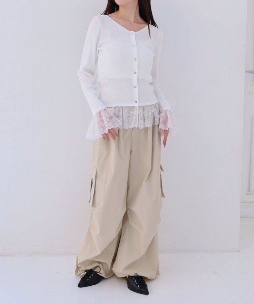 archives(アルシーヴ)の「レースドッキングギャザーニットカーディガン(カーディガン/ボレロ・レディース・ネイビー/オフホワイト/ブルー・MEDIUM)」の21枚目の写真