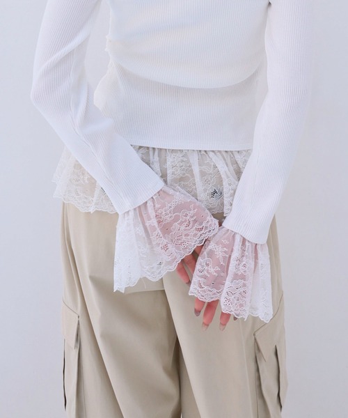 archives(アルシーヴ)の「レースドッキングギャザーニットカーディガン(カーディガン/ボレロ・レディース・ネイビー/オフホワイト/ブルー・MEDIUM)」の19枚目の写真