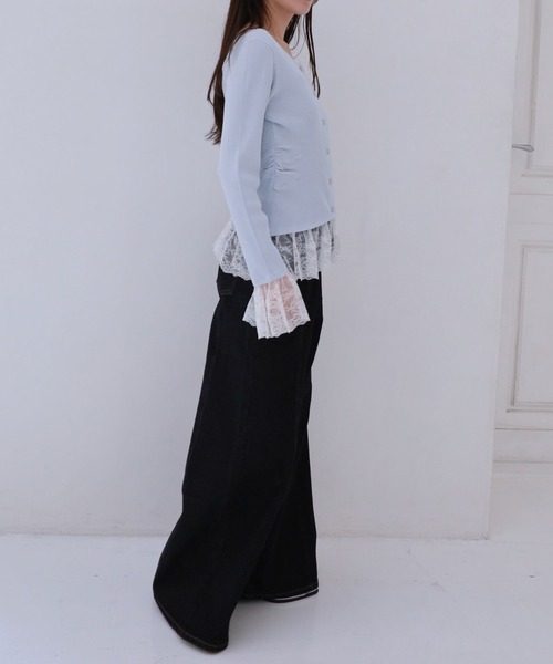 archives(アルシーヴ)の「レースドッキングギャザーニットカーディガン(カーディガン/ボレロ・レディース・ネイビー/オフホワイト/ブルー・MEDIUM)」の12枚目の写真