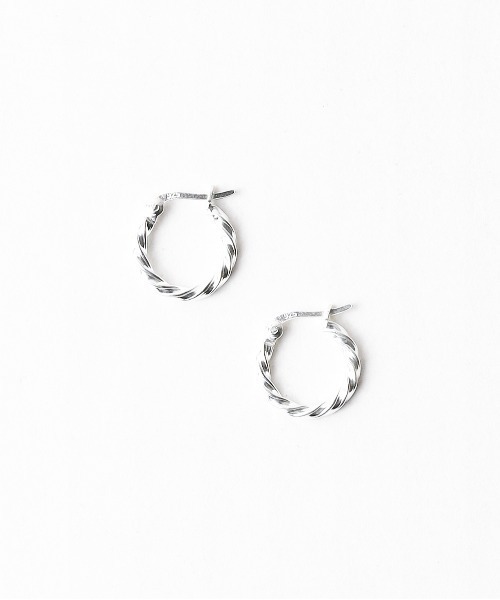 ARCHIVER(アーカイバ)の「【SILVER925】15mmデザインフープピアス(ピアス(両耳用)・レディース・ブラック系その他/シルバー/ゴールド系その他/シルバー系その他/ゴールド/ブラック・FREE)」の12枚目の写真